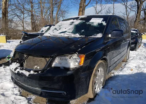 2016 Chrysler Town & Country Touring from USA, damaged, VIN 2C4RC1BG5GR290900